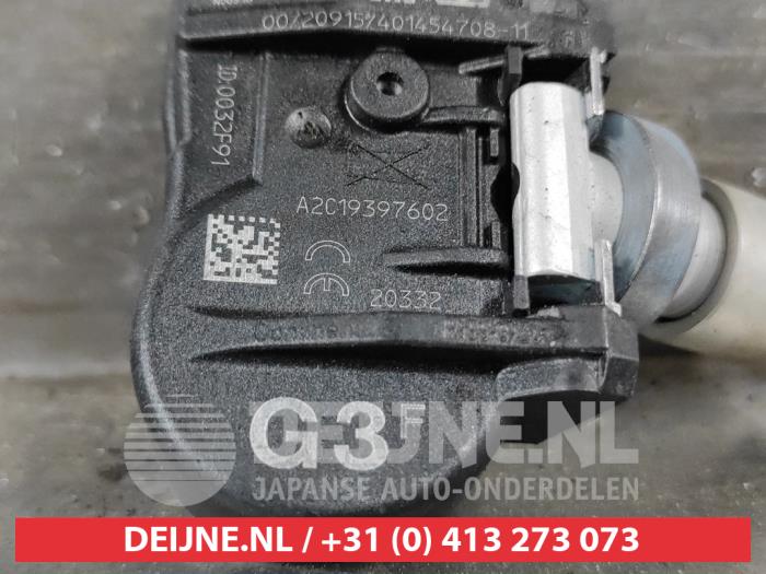 Däcktryckssensor från en Mazda 3 Sport (BP) 2.0 SkyActiv-G 122 Mild Hybrid 16V 2019
