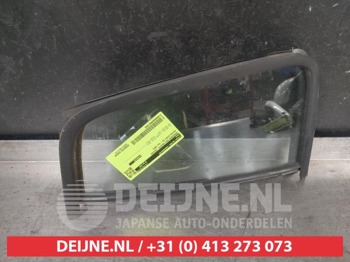 Usados Ventanilla triangular derecha detrás Suzuki Swift (ZA/ZC/ZD1/2/3/9) 1.3 VVT 16V Precio € 35,00 Norma de margen ofrecido por V.Deijne Jap.Auto-onderdelen BV