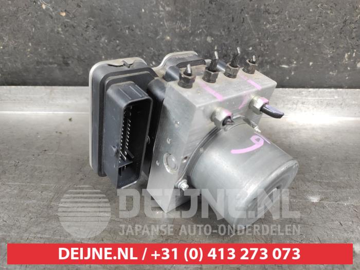 Usagé Pompe ABS Toyota Yaris IV (P21/PA1/PH1) 1.5 12V Hybrid 115 Prix € 150,00 Règlement à la marge proposé par V.Deijne Jap.Auto-onderdelen BV