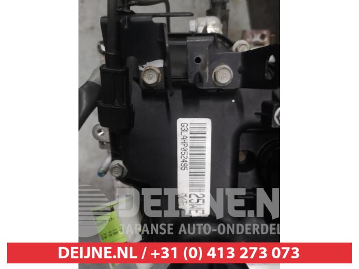 Engine from a Kia Picanto (JA) 1.0 12V 2017