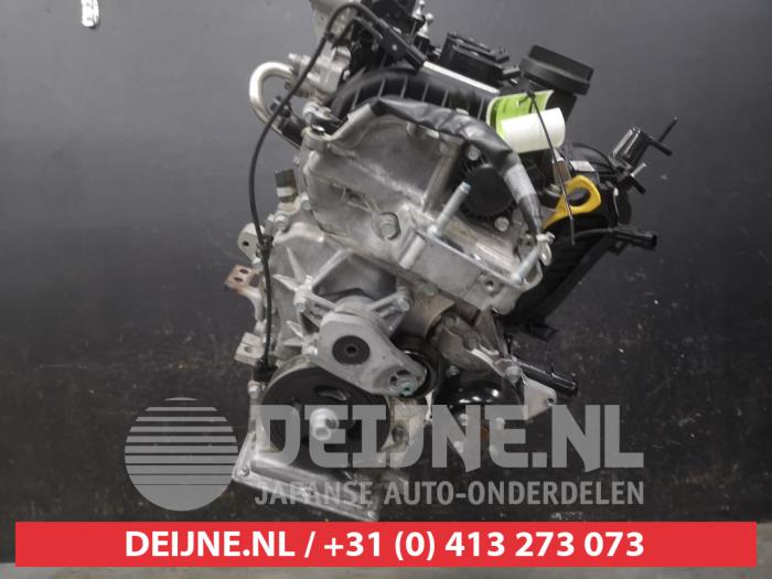 Engine from a Kia Picanto (JA) 1.0 12V 2017