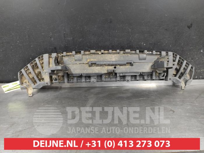 Usados Parachoque placa base Toyota RAV4 (A4) 2.5 Hybrid 16V VVT-i 4x4 Precio € 50,00 Norma de margen ofrecido por V.Deijne Jap.Auto-onderdelen BV
