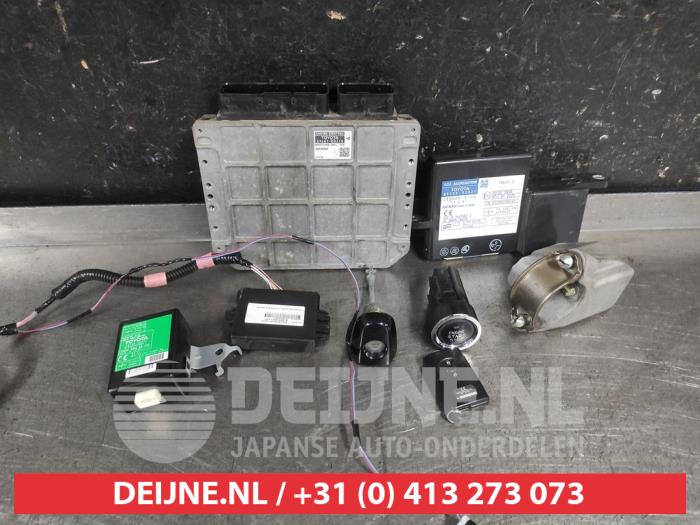 Used Engine management computer Toyota Yaris II (P9) 1.3 16V VVT-i Price € 75,00 Margin scheme offered by V.Deijne Jap.Auto-onderdelen BV