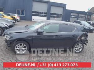 Begagnade Bakdörr, 4-dörrars, vänster Lexus CT 200h 1.8 16V Pris € 350,00 Marginaltabell erbjuds av V.Deijne Jap.Auto-onderdelen BV