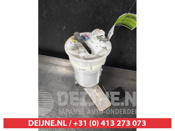 Usagé Pompe à carburant Lexus RX (L1) 450h V6 24V VVT-i 4x2 Prix € 125,00 Règlement à la marge proposé par V.Deijne Jap.Auto-onderdelen BV