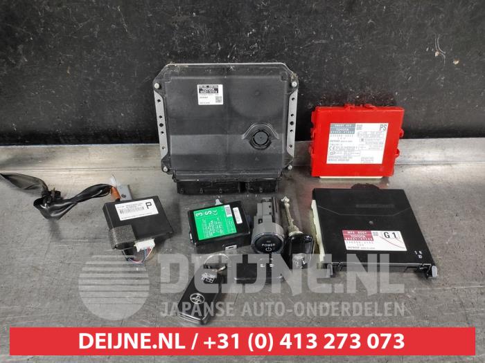 Used Engine management computer Toyota Prius (ZVW3) 1.8 16V Price € 100,00 Margin scheme offered by V.Deijne Jap.Auto-onderdelen BV