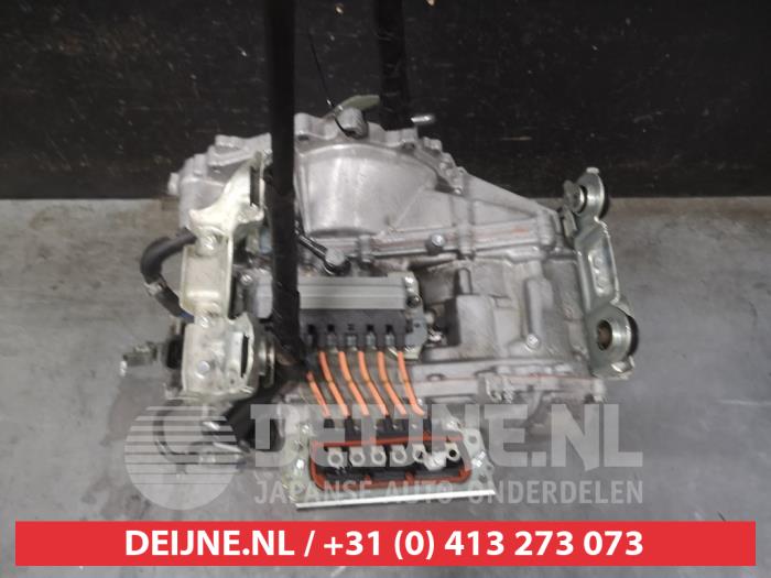 Used Gearbox Toyota Yaris IV (P21/PA1/PH1) 1.5 12V Hybrid 115 Price € 500,00 Margin scheme offered by V.Deijne Jap.Auto-onderdelen BV
