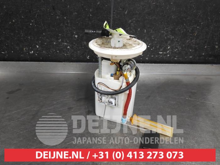 Usagé Pompe d'injection Kia Pro cee'd (JDB3) 1.4i 16V CVVT Prix € 75,00 Règlement à la marge proposé par V.Deijne Jap.Auto-onderdelen BV
