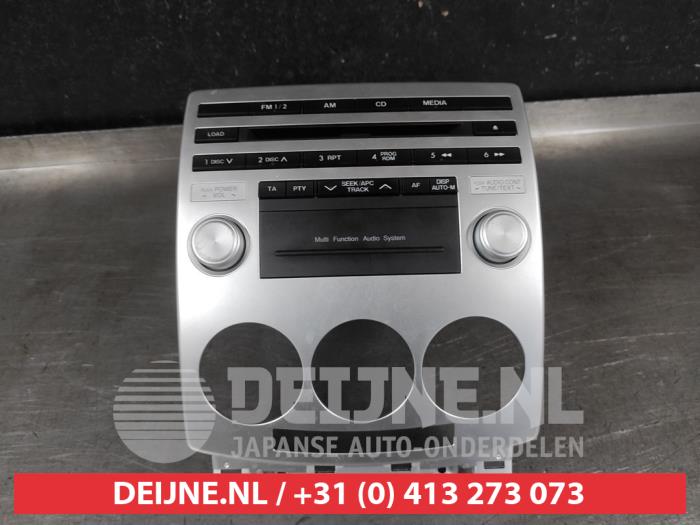 Używane Radio Mazda 5 (CR19) 1.8i 16V Cena na żądanie oferowane przez V.Deijne Jap.Auto-onderdelen BV