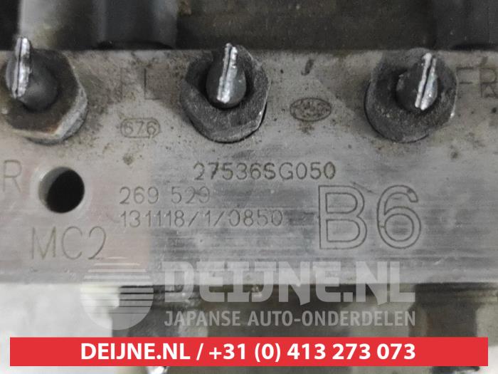 ABS Pumpe van een Subaru Forester (SJ) 2.0 16V X 2014