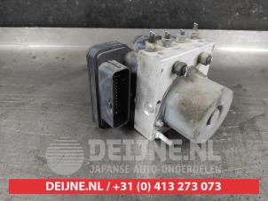 ABS Pumpe van een Subaru Forester (SJ) 2.0 16V X 2014
