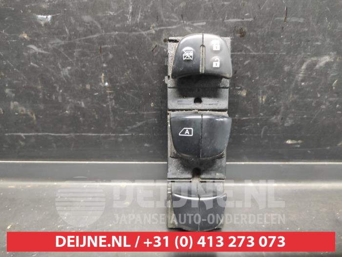 Usados Interruptor combinado de ventanillas Nissan Pulsar (C13) 1.2 DIG-T 16V Precio € 75,00 Norma de margen ofrecido por V.Deijne Jap.Auto-onderdelen BV