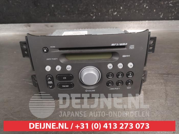 Używane Radio Suzuki Splash 1.2 VVT 16V Cena na żądanie oferowane przez V.Deijne Jap.Auto-onderdelen BV