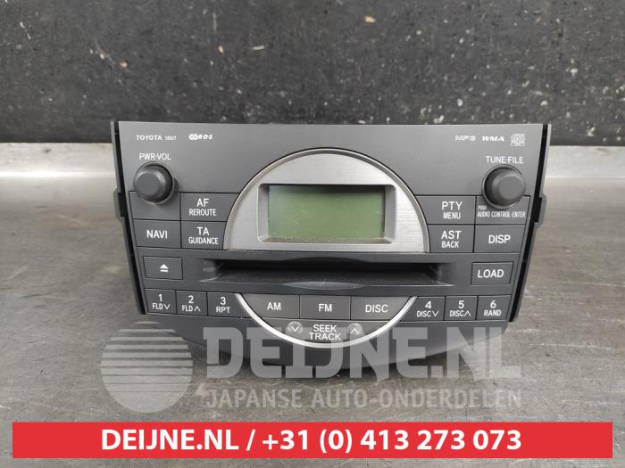 Używane Radio Toyota RAV4 (A3) 2.0 16V VVT-i 4x4 Cena € 70,00 Procedura marży oferowane przez V.Deijne Jap.Auto-onderdelen BV