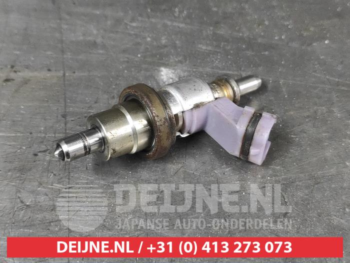 Usagé Injecteurs Toyota Verso 2.0 16V D-4D-F Prix € 45,00 Règlement à la marge proposé par V.Deijne Jap.Auto-onderdelen BV