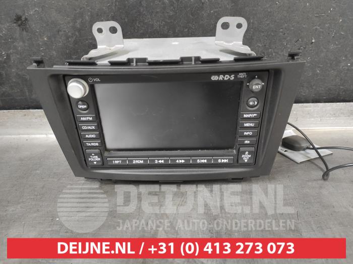 Używane Radio Honda CR-V (RE/RM) 2.0 16V Cena € 35,00 Procedura marży oferowane przez V.Deijne Jap.Auto-onderdelen BV