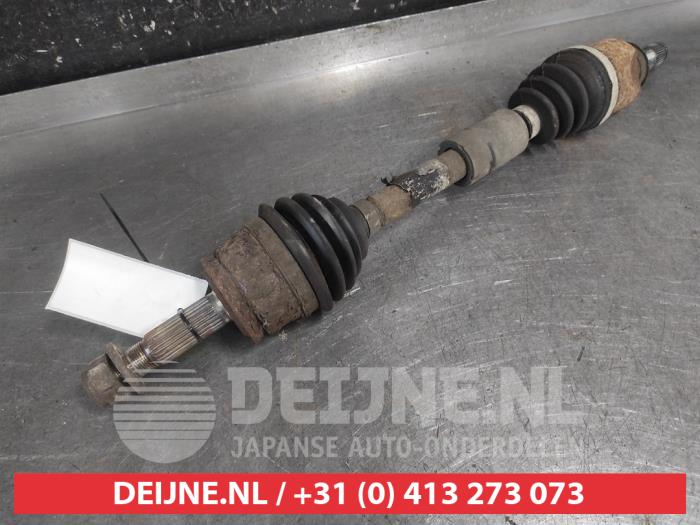 Gebrauchte Antriebswelle links vorne Mitsubishi Colt (Z2/Z3) 1.5 16V Preis € 35,00 Margenregelung angeboten von V.Deijne Jap.Auto-onderdelen BV