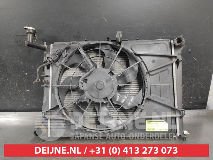 Usagé Radiateur Hyundai i30 (FD) 1.6 CVVT 16V Prix € 75,00 Règlement à la marge proposé par V.Deijne Jap.Auto-onderdelen BV