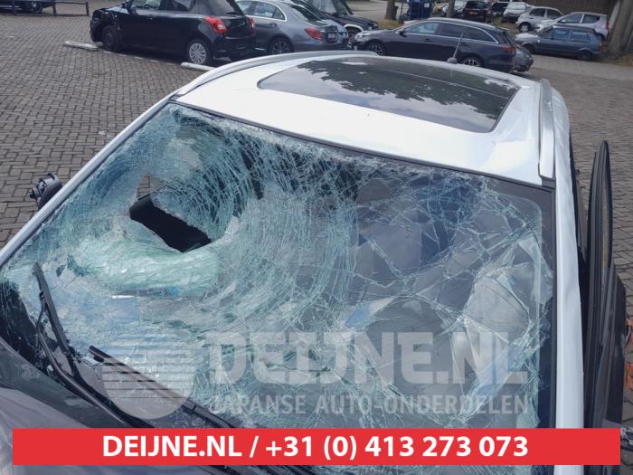 Używane Dach panoramiczny Suzuki Vitara (LY/MY) 1.6 16V DDiS AllGrip Cena € 400,00 Procedura marży oferowane przez V.Deijne Jap.Auto-onderdelen BV