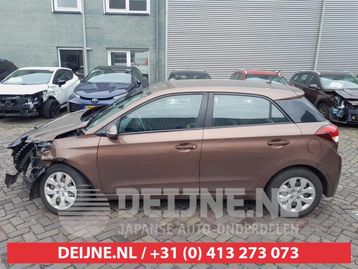 Usados Ventanilla triangular izquierda detrás Hyundai i20 (GBB) 1.1 CRDi VGT 12V Precio € 35,00 Norma de margen ofrecido por V.Deijne Jap.Auto-onderdelen BV