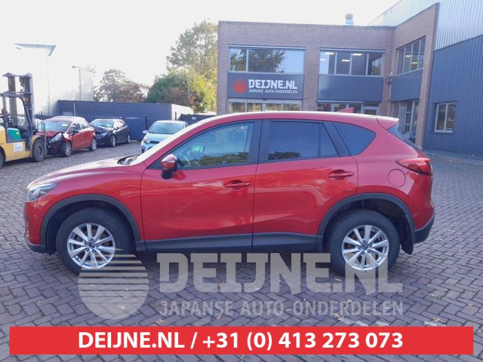 Usados Ventanilla triangular izquierda detrás Mazda CX-5 I (KE,GH) 2.2 SkyActiv-D 150 16V 2WD Precio € 35,00 Norma de margen ofrecido por V.Deijne Jap.Auto-onderdelen BV