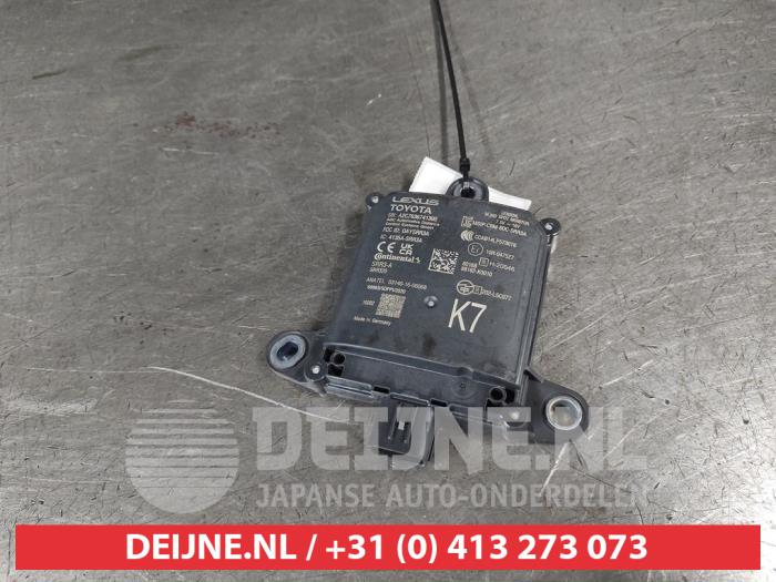 Begagnade Dödvinkelsensor Toyota Yaris IV (P21/PA1/PH1) 1.5 12V Hybrid 115 Pris € 100,00 Marginaltabell erbjuds av V.Deijne Jap.Auto-onderdelen BV