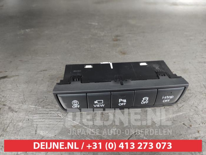 Gebrauchte PDC Schalter Mazda 3 Sport (BP) 2.0 SkyActiv-X M Hybrid 16V Preis auf Anfrage angeboten von V.Deijne Jap.Auto-onderdelen BV