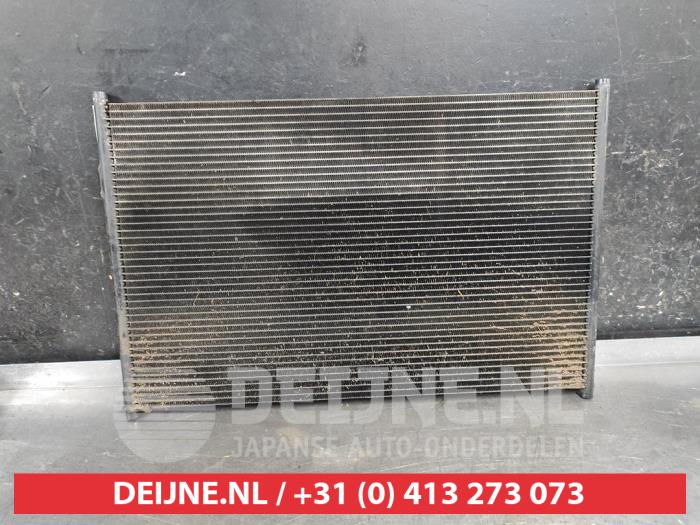 Klima Kondensor van een Suzuki Grand Vitara II (JT) 1.9 DDiS 2006