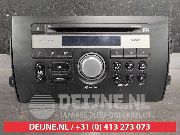 Używane Radio Suzuki SX4 1.6 16V VVT Comfort,Exclusive Cena € 50,00 Procedura marży oferowane przez V.Deijne Jap.Auto-onderdelen BV
