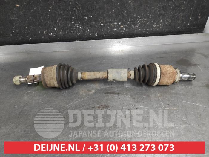 Gebrauchte Antriebswelle links vorne Mitsubishi Colt CZC 1.5 16V Preis € 35,00 Margenregelung angeboten von V.Deijne Jap.Auto-onderdelen BV