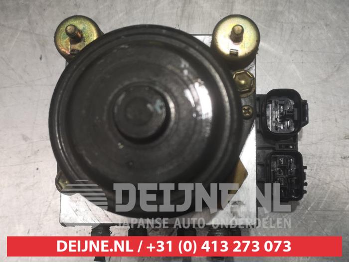 Gebrauchte ABS Pumpe Toyota Land Cruiser 90 (J9) 3.0 TD Preis € 150,00 Margenregelung angeboten von V.Deijne Jap.Auto-onderdelen BV