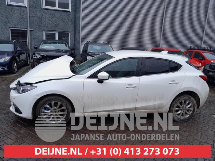 Usados Ventanilla triangular izquierda detrás Mazda 3 (BM/BN) 2.0 SkyActiv-G 16V Precio € 35,00 Norma de margen ofrecido por V.Deijne Jap.Auto-onderdelen BV
