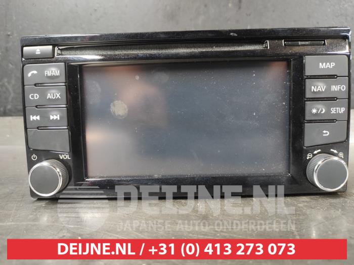 Używane Radio Nissan Note (E12) 1.2 DIG-S 98 Cena € 200,00 Procedura marży oferowane przez V.Deijne Jap.Auto-onderdelen BV