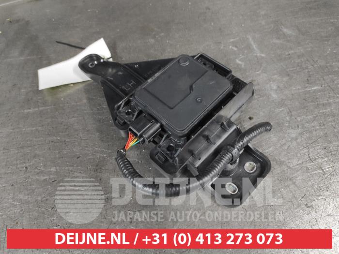 Begagnade Dödvinkelsensor Kia Ceed Sportswagon (CDF) 1.5 T-GDI 16V Pris € 100,00 Marginaltabell erbjuds av V.Deijne Jap.Auto-onderdelen BV