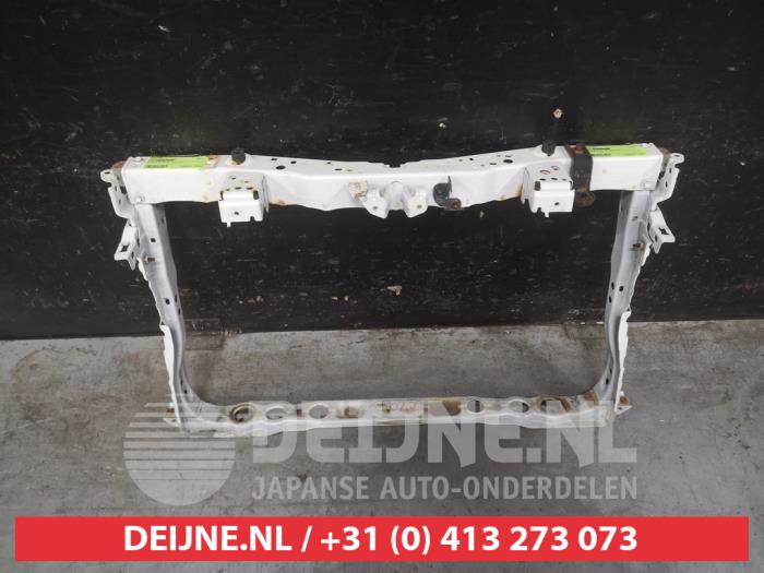 Używane Panel przedni Toyota Prius (ZVW3) 1.8 16V Cena € 100,00 Procedura marży oferowane przez V.Deijne Jap.Auto-onderdelen BV