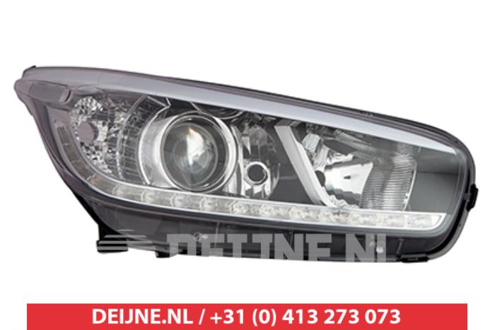Nowe Reflektor prawy Kia Cee'D Cena € 357,47 Z VAT oferowane przez V.Deijne Jap.Auto-onderdelen BV