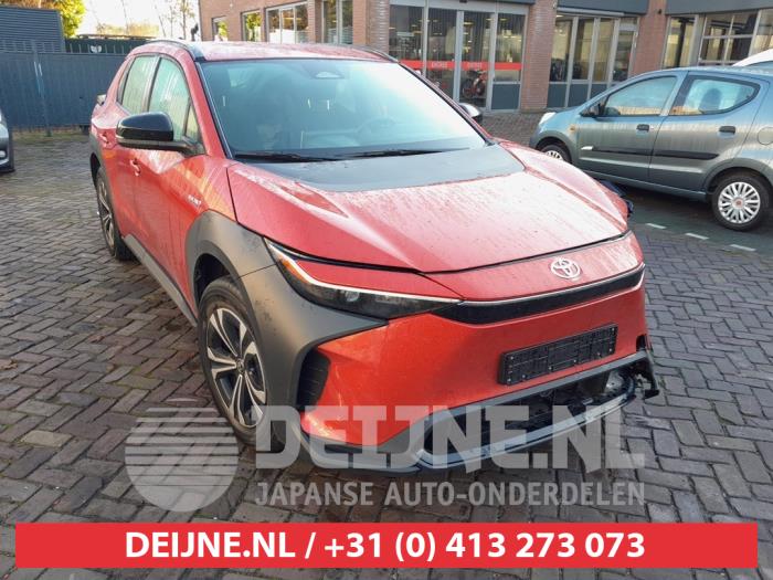 Używane Reflektor prawy Toyota bZ4X 71 kWh Cena € 750,00 Procedura marży oferowane przez V.Deijne Jap.Auto-onderdelen BV