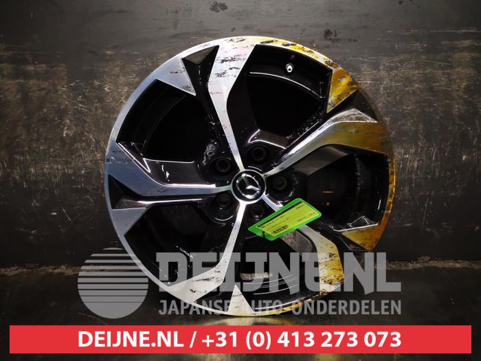 Używane Obrecz Mazda MX-30 e-SkyActiv R-EV 170 Cena € 75,00 Procedura marży oferowane przez V.Deijne Jap.Auto-onderdelen BV