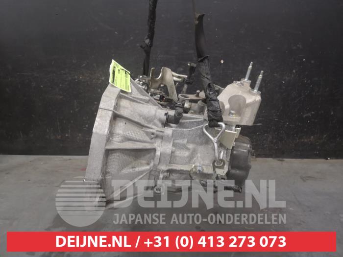 Usagé Boîte de vitesse Suzuki SX4 S-Cross (JY) 1.0 Booster Jet Turbo 12V Prix € 300,00 Règlement à la marge proposé par V.Deijne Jap.Auto-onderdelen BV