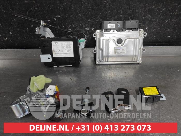 Used Engine management computer Kia Cee'd Sportswagon (JDC5) 1.0i T-GDi 12V 120 Price € 200,00 Margin scheme offered by V.Deijne Jap.Auto-onderdelen BV