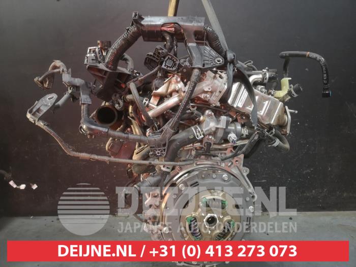 Engine from a Toyota C-HR (X1,X5) 1.8 16V Hybrid 2017