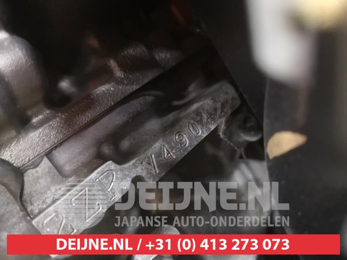Engine from a Toyota C-HR (X1,X5) 1.8 16V Hybrid 2017