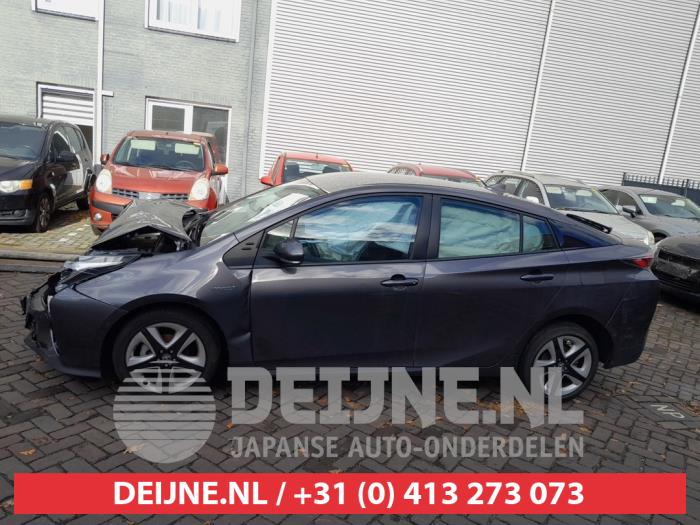 Usados Ventanilla triangular izquierda detrás Toyota Prius (ZVW5) 1.8 16V Hybrid Precio de solicitud ofrecido por V.Deijne Jap.Auto-onderdelen BV