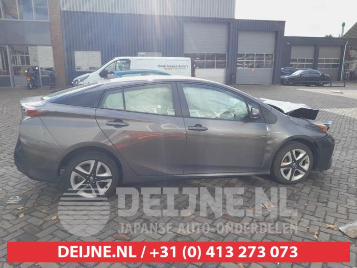 Usados Ventanilla triangular derecha detrás Toyota Prius (ZVW5) 1.8 16V Hybrid Precio de solicitud ofrecido por V.Deijne Jap.Auto-onderdelen BV