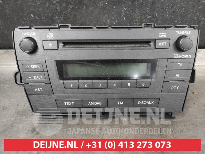 Używane Radio Toyota Prius (ZVW3) 1.8 16V Cena € 150,00 Procedura marży oferowane przez V.Deijne Jap.Auto-onderdelen BV
