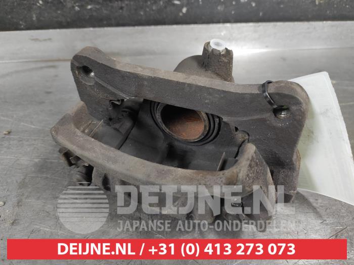Usagé Etrier de frein arrière gauche Toyota Land Cruiser (J12) 3.0 D-4D 16V Prix sur demande proposé par V.Deijne Jap.Auto-onderdelen BV