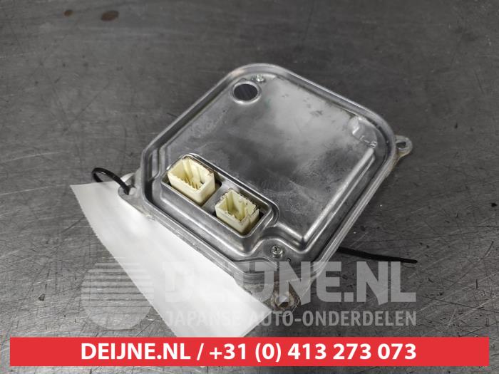 Używane Modułowy reflektor LED Lexus CT 200h 1.8 16V Cena na żądanie oferowane przez V.Deijne Jap.Auto-onderdelen BV