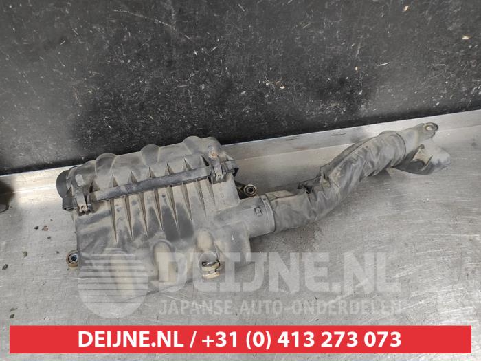 Begagnade Luftfilterhus Hyundai i10 (F5) 1.2i 16V Pris på förfrågan erbjuds av V.Deijne Jap.Auto-onderdelen BV