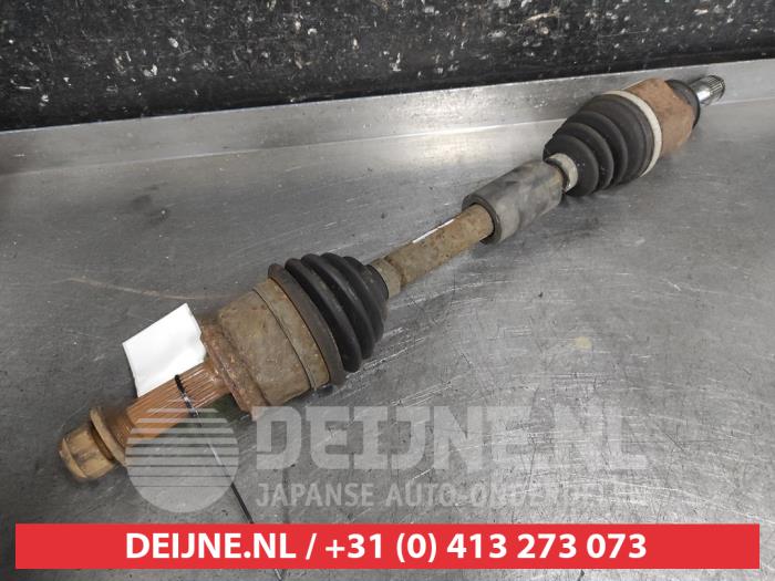 Gebrauchte Antriebswelle links vorne Mitsubishi Colt (Z2/Z3) 1.5 16V Preis auf Anfrage angeboten von V.Deijne Jap.Auto-onderdelen BV