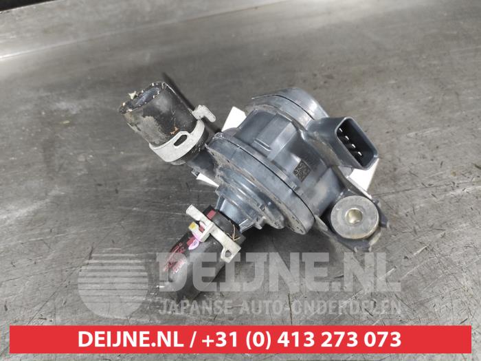 Begagnade Extra vattenpump Toyota Yaris IV (P21/PA1/PH1) 1.5 12V Hybrid 115 Pris på förfrågan erbjuds av V.Deijne Jap.Auto-onderdelen BV